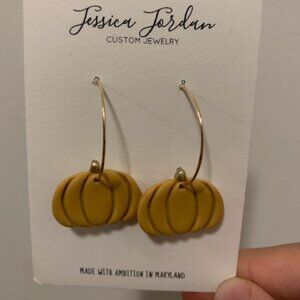 NWT 🍂Fall Pumpkin Hoop Earrings